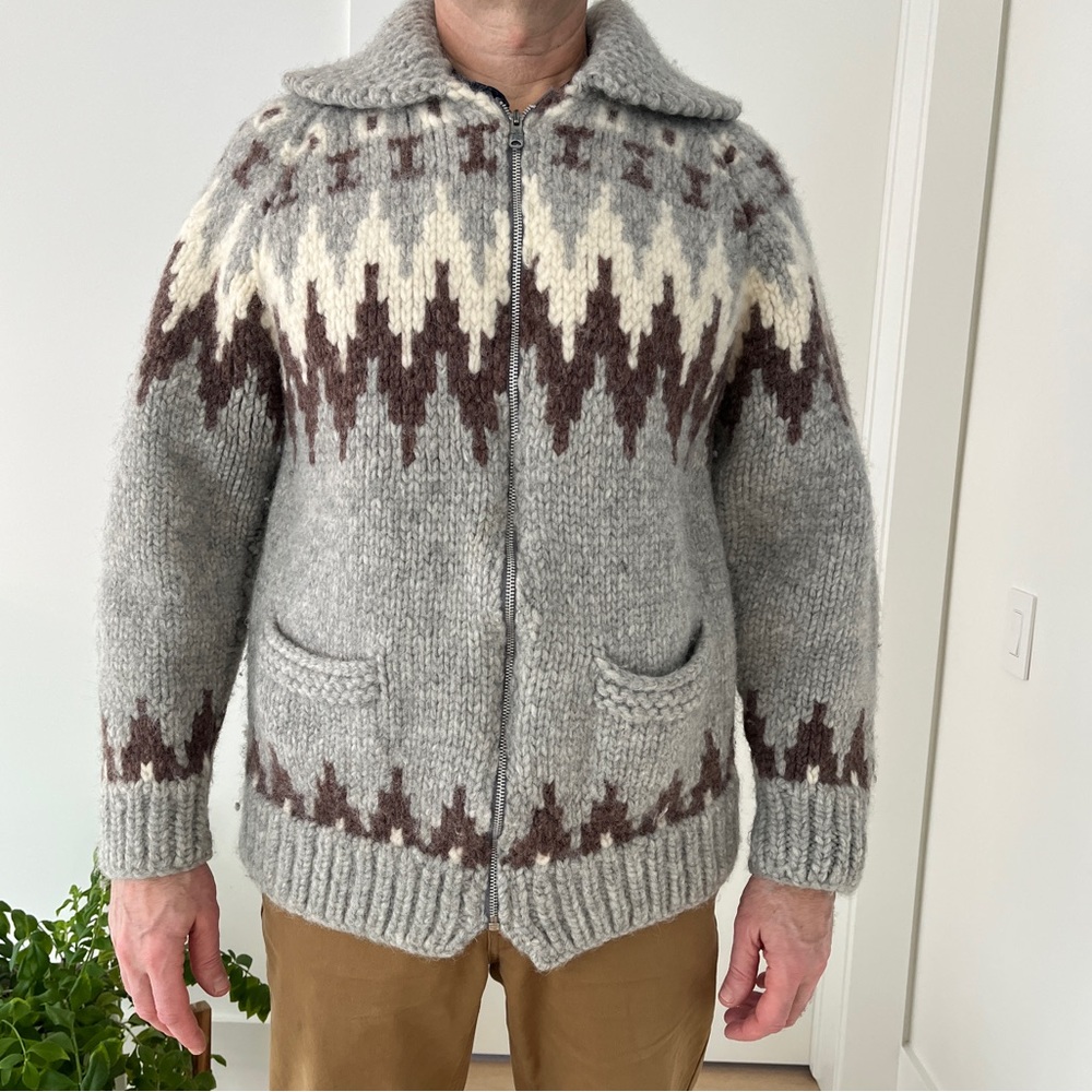 HAND MADE Cowichan Siwash Knit Sweater Coat Front Zip Buffalo Wool Geometric